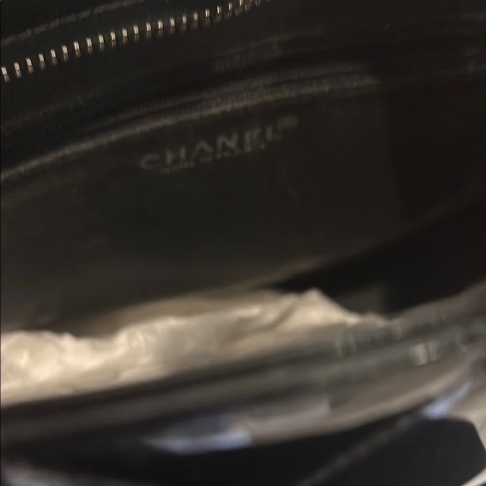 Chanel Black Quilted Tote Bag - Picture 6 of 9